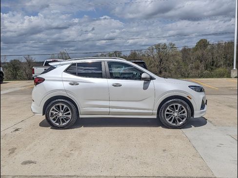 Used 2023 Buick Encore GX Select w/ Sport Touring Package image 5