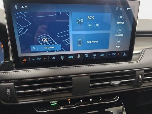 Used 2024 Lincoln Corsair AWD image 24