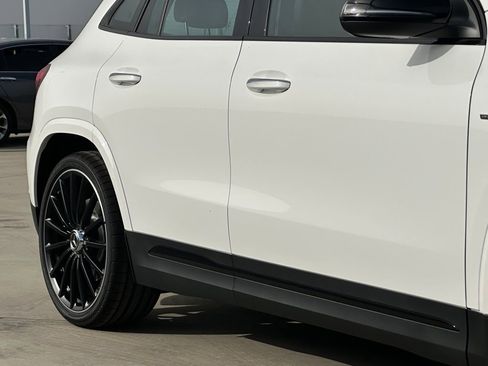 New 2025 Mercedes-Benz GLA 35 AMG 4MATIC image 4