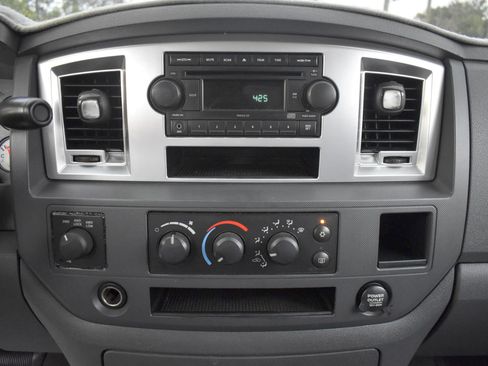 Used 2007 Dodge Ram 1500 Truck SLT image 20