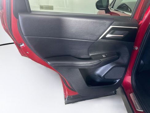 Used 2024 Mitsubishi Outlander SE AWD/4WD image 27