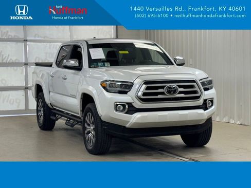 Used 2022 Toyota Tacoma Limited AWD/4WD image 1