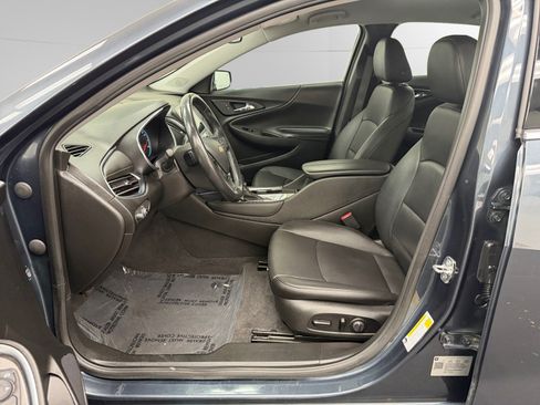 Used 2021 Chevrolet Malibu LT w/ Leather Package FWD image 9