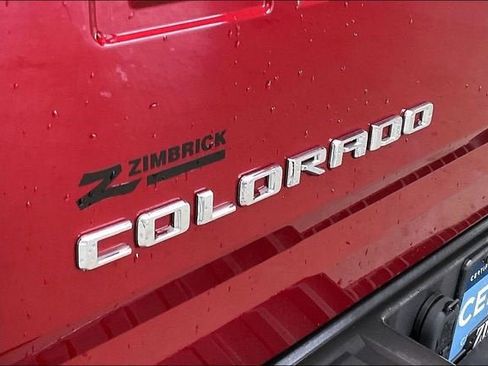 Used 2021 Chevrolet Colorado LT w/ LT Convenience Package image 9