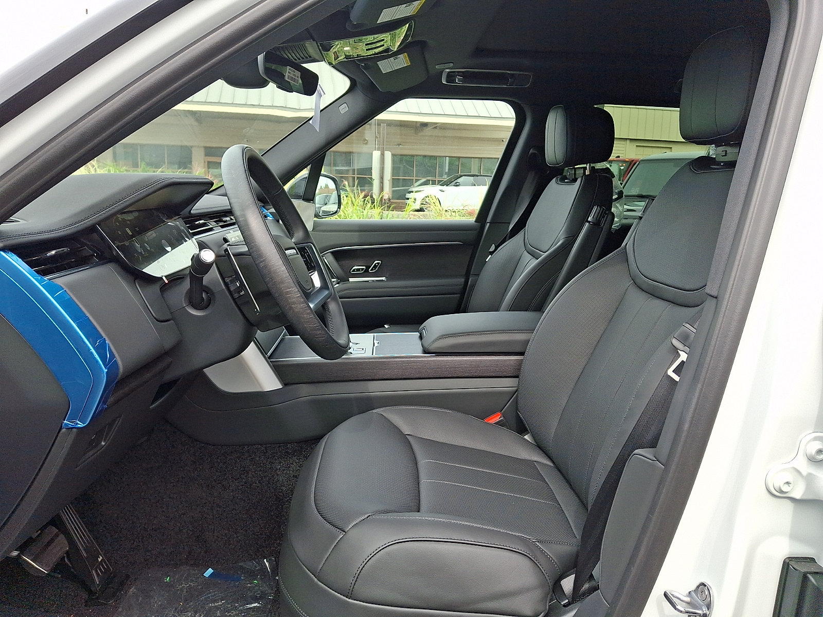 New 2026 Land Rover Range Rover SE AWD/4WD image 10
