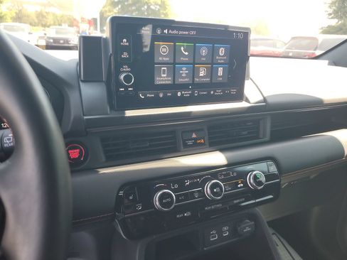 Certified 2025 Honda Pilot TrailSport image 18