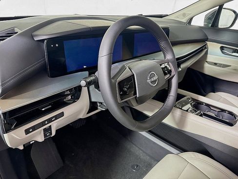 Certified 2025 Nissan Murano SL image 9