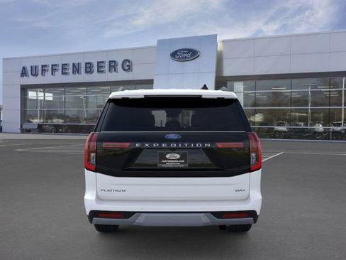 New 2025 Ford Expedition Max Platinum w/ Driver's Package image 5