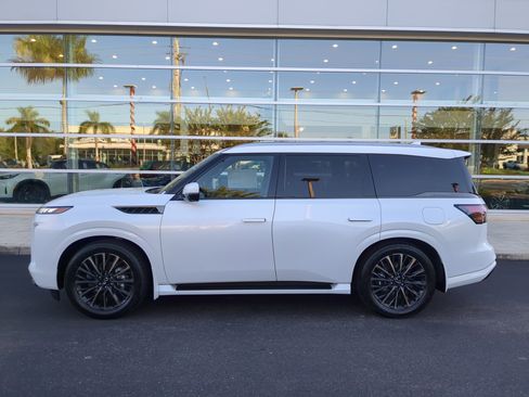 New 2026 INFINITI QX80 Autograph w/ Premium Cargo Package image 7