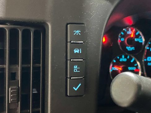 Used 2024 GMC Savana 2500 w/ Driver Convenience Package RWD image 23