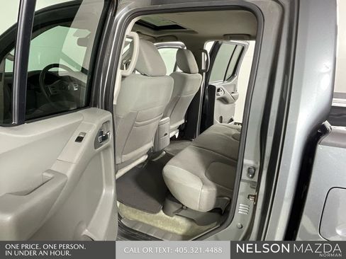 Used 2016 Nissan Frontier SV w/ SV Value Truck Package image 12