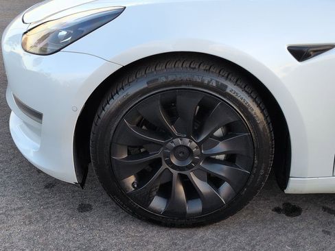 Used 2022 Tesla Model 3 image 27