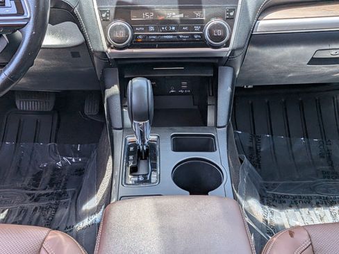 Used 2019 Subaru Outback 3.6R Touring w/ Popular Package #3A AWD/4WD image 21