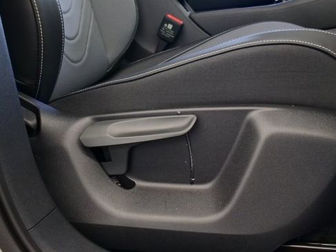 New 2026 Volkswagen Tiguan SE R-Line image 17