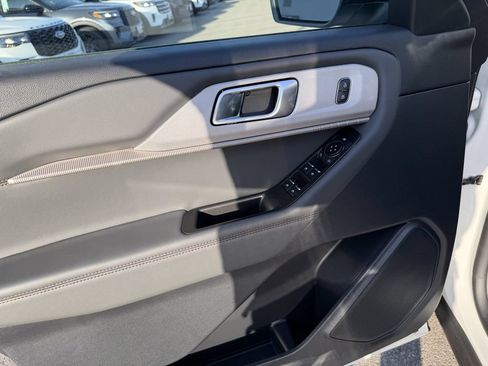 New 2026 Ford Explorer Active w/ Active Comfort Package RWD image 24