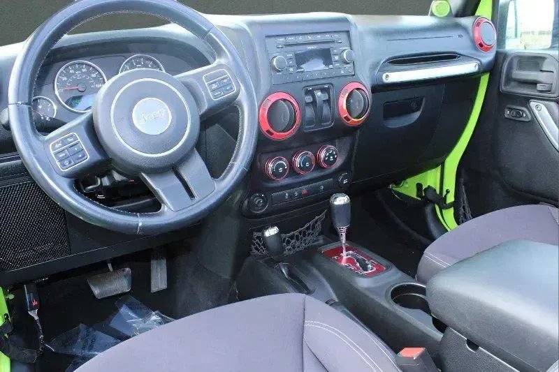 Used 2013 Jeep Wrangler Rubicon w/ PWR Convenience Group AWD/4WD image 20