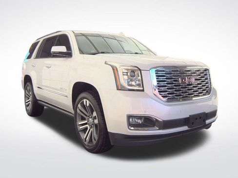 Used 2019 GMC Yukon Denali w/ Denali Ultimate Package image 3