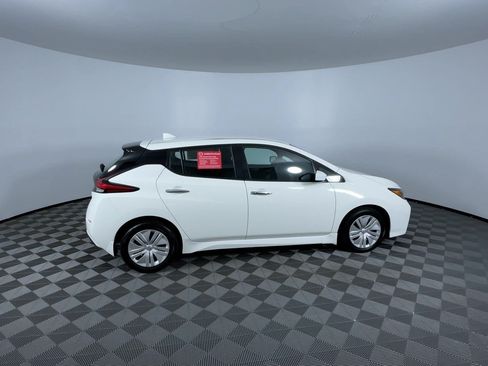 Certified 2025 Nissan Leaf S FWD image 9
