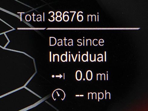 Used 2020 BMW X5 M50i w/ Executive Package image 32