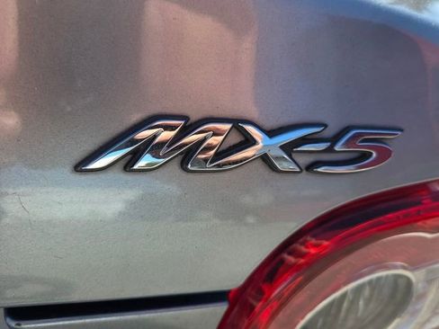 Used 2014 MAZDA MX-5 Miata Club image 10