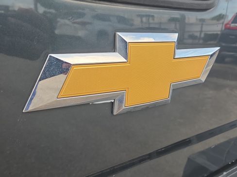 Used 2018 Chevrolet Silverado 1500 LT RWD image 38