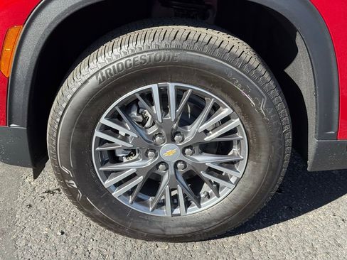 New 2026 Chevrolet Traverse LT image 10