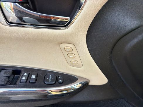 Used 2014 Toyota Avalon Limited FWD image 12