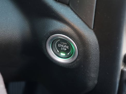 Used 2022 Chevrolet Silverado 2500 LTZ w/ LTZ Convenience Package image 31