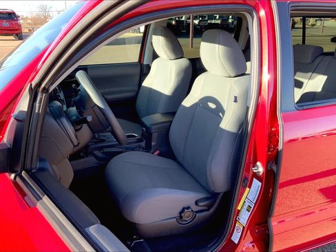 Used 2018 Toyota Tacoma SR w/ SR Convenience Package AWD/4WD image 8