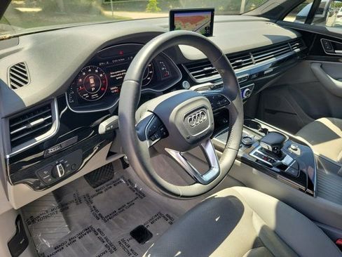 Used 2019 Audi Q7 3.0T Premium Plus w/ Premium Plus Package AWD/4WD image 17