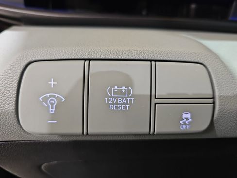 New 2026 Hyundai Elantra Limited FWD image 25