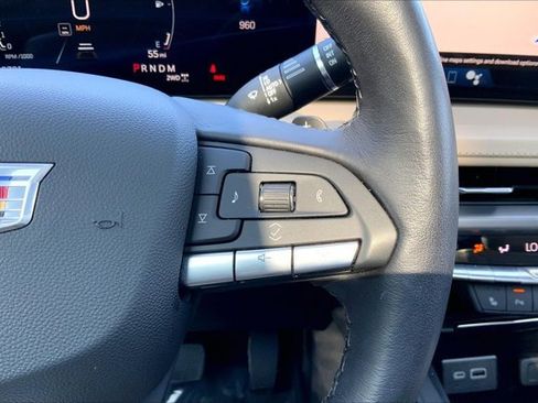 Used 2024 Cadillac XT4 Premium Luxury w/ Cold Weather Package AWD/4WD image 19