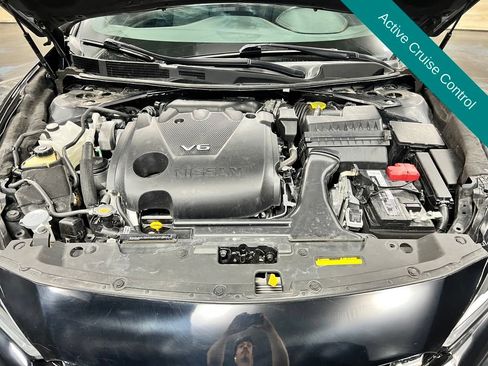 Used 2022 Nissan Maxima SR w/ Sport Mat Group FWD image 10
