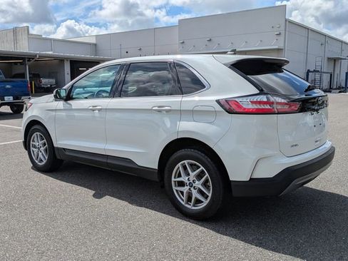 Certified 2022 Ford Edge SEL w/ Convenience Package AWD/4WD image 5