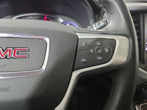 Used 2023 GMC Acadia SLT AWD/4WD image 16