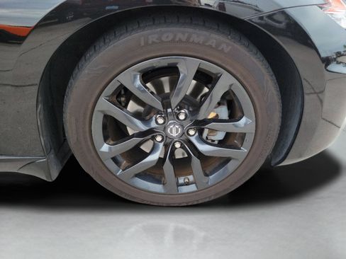 Used 2016 Nissan 370Z Touring RWD image 29