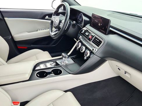 Used 2023 Genesis G70 2.0T AWD/4WD image 39