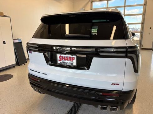 Used 2026 Chevrolet Traverse RS AWD/4WD image 8