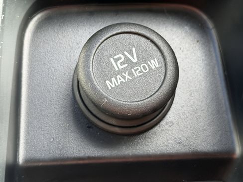 Certified 2023 Volvo XC60 T8 Ultimate image 27