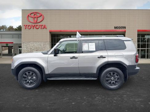 Certified 2025 Toyota Land Cruiser w/ Premium Package AWD/4WD image 4