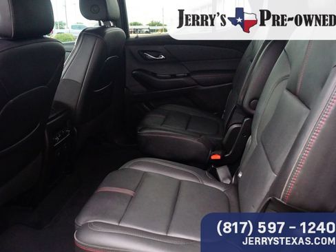 Used 2023 Chevrolet Traverse RS FWD image 21
