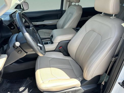 Used 2022 Ford Expedition Limited image 20