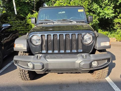 Used 2022 Jeep Wrangler Unlimited Sport AWD/4WD image 2