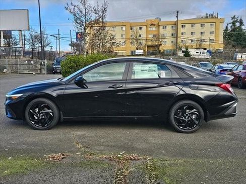 New 2026 Hyundai Elantra Sport FWD image 4