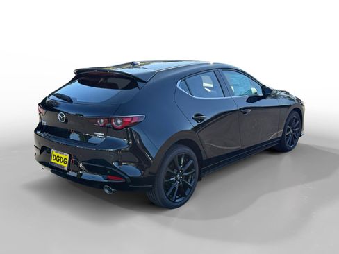 New 2026 MAZDA MAZDA3 Hatchback w/Premium Plus Pkg image 5