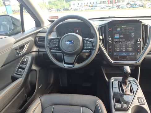 Certified 2025 Subaru Crosstrek 2.5i Limited AWD/4WD image 9