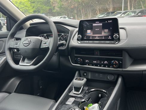 New 2026 Nissan Rogue SV AWD/4WD image 3