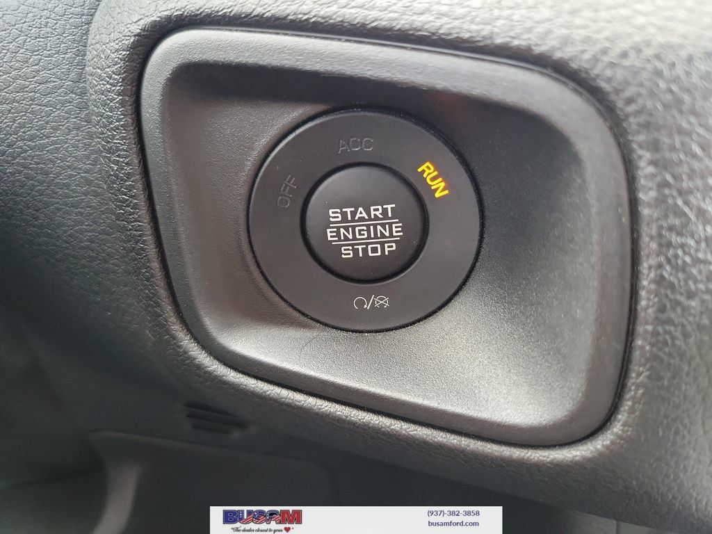Used 2025 Jeep Wrangler Sport AWD/4WD image 23