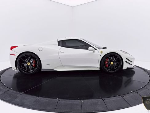 Used 2014 Ferrari 458 Spider RWD image 17