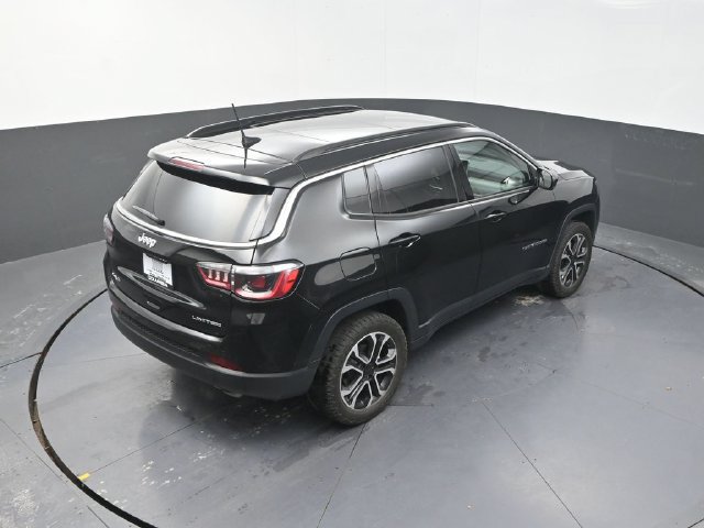 Used 2022 Jeep Compass Limited w/ Sun and Sound Group AWD/4WD image 17